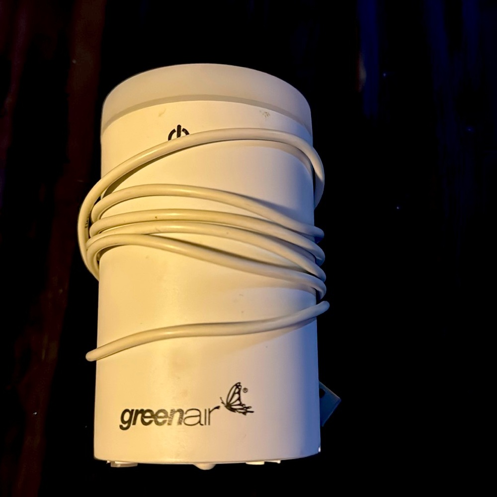 Green air essential oil diffuser